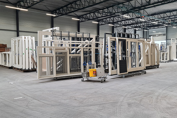 de-jong-kozijnen-klaar-voor-bestelingen